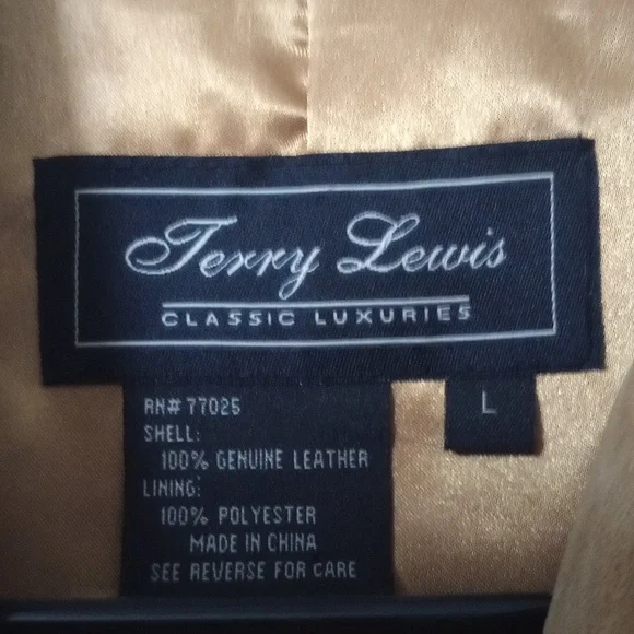 Genuine Suede Coat. Yellow. Warm. Very Good Condition